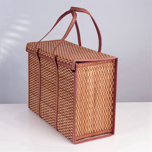 Cesta de piquenique trançada com alça para guardar frutas e alimentos. 2