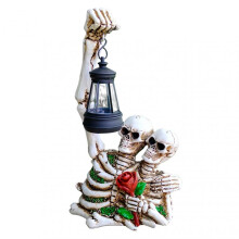 Resin Vintage Skull Statues for Outdoor Decoration Solar-Powered Skull Sculpture Decorations for Indoors