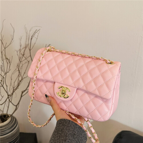 Fashionable crossbody square bag on shoulder bag 1