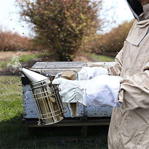 Bee Beehive Fogging Machine Smoke Smoker Plastic Blast Board Honeycomb Frame Beekeeping Tool Accessories 2