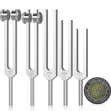 Resonanz-Stimmgabeln für Heilungsset, Aluminiumlegierungsgabel 128 Hz, 136,1 Hz, 256 Hz, 384 Hz, 512 Hz und Hockey-Puck-Aktivator