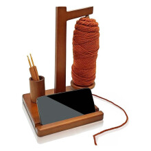 Houten garenhouder telefoonstandaard, met magnetische spoelhouder bruin