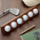 Présentoir mural en bois pour 6 balles de golf de taille standard 7