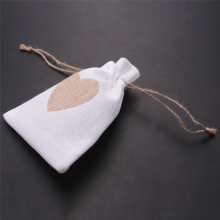 Jute zakken, 20 stuks 4x5,5 inch trekkoord hart cadeauzak snoepzakjes linnen zakken voor Valentijnsdag Kerstmis