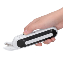 Kabellose elektrische Schere, tragbares Mini-Scheren-Schneidwerkzeug, batteriebetriebene Schere zum Nähen von Teppichen, Schwarz