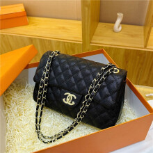 Fashionable crossbody square bag on shoulder bag