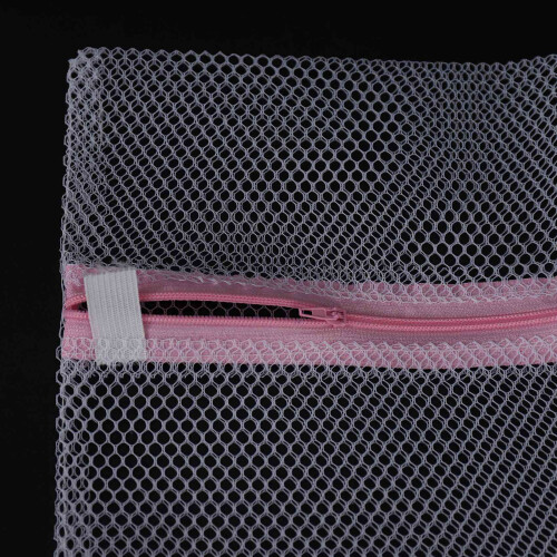 Set of 4 Coarse Mesh Laundry Bag with Zip Closure 2