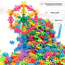 (600 pieces boxed) Children 3d Rotatable Plum Blossom Building Blocks Bricks Toy Diy Assembling Snowflakes