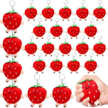 24 stuks schattige aardbei fruit sleutelhangers pluche hanger rode gevulde kawaii bedel goodiebag voor feestgunst