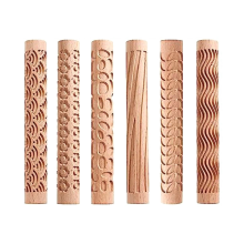 Set van 6 houten klei modelleerpatronen, deegroller met textuur en houten handvat, pottenbakkersgereedschap