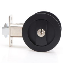 Schuifdeurslot met zwarte ronde privacy-hardware, modern, met sleutels