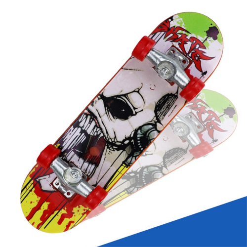Finger Skateboard Alloy Plastic Mini Desktop Ornaments (Random Colors)