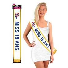 Miss 18 years old 184 cm scarf