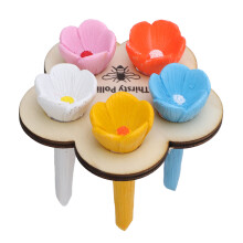 5 piezas de tazas de resina con abejas y soporte de madera colorido
