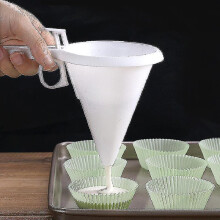 1pcs Cream Cake Pancakes Muffin Funnel Tools Kitchen Adjustable Frosting Candy Funnel Chocolate Pastry Mold Dough Dispenser