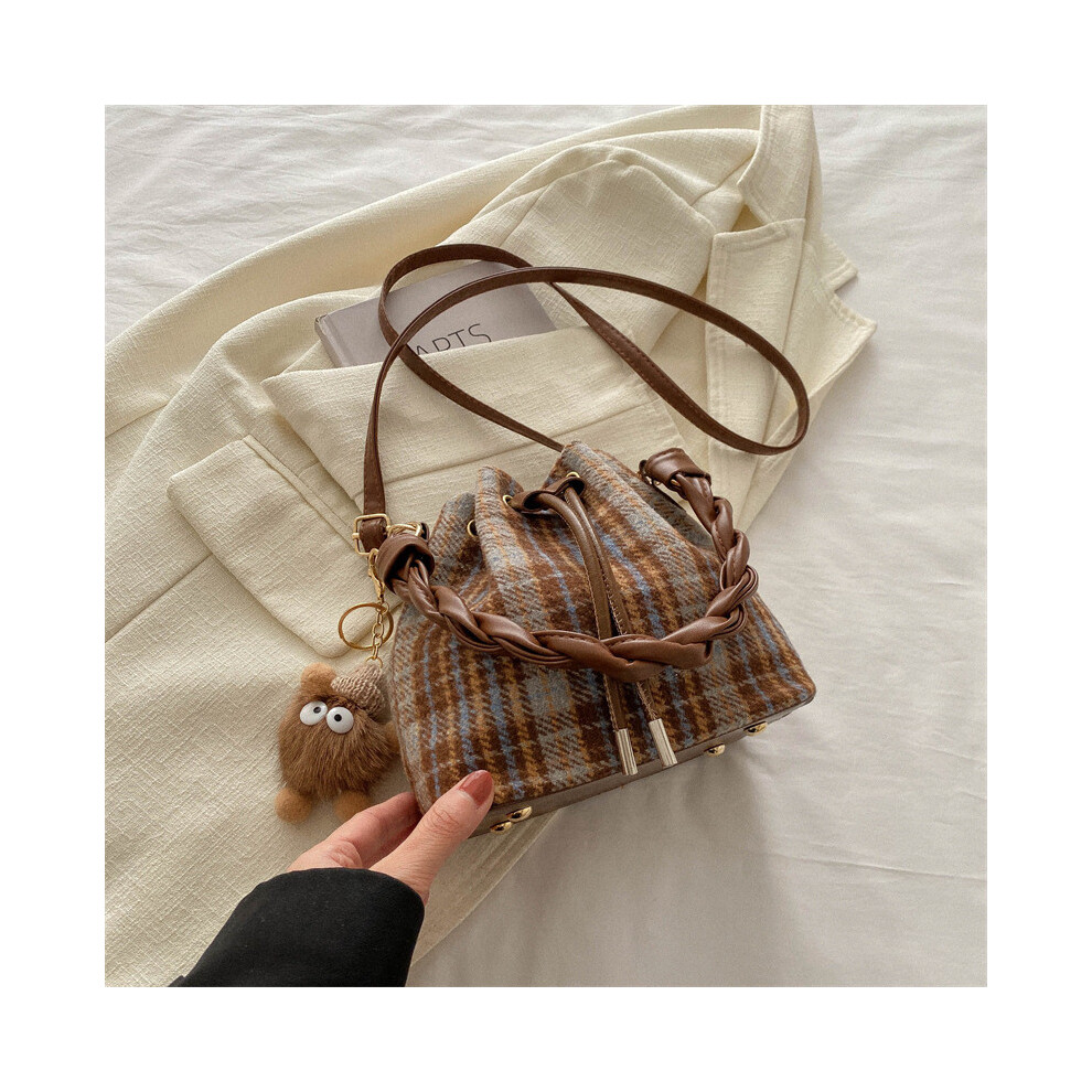 (Brown, Without Pendant) Modern Fashion Street Bucket Bag For Women With Drawstring Closure And Sewn Stylish Lines-image-OPC-PJBKHW9-NEW