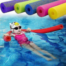 Zwemmende schuimnoedels, zwembadfloatsticks, waterondersteunde drijfkracht