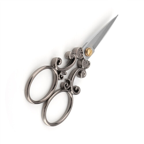 Mini Vintage Stainless Steel Sewing Scissors 1