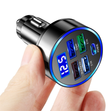 Adaptador de tomada 5 em 1 para carregamento rápido de carro.