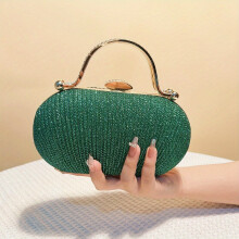 Elegante groene glinsterende clutch met metalen handvat en afneembare kettingband. , YM7