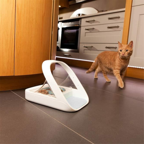 Selective-Automatic Pet Feeder Makes Meal Times Stress-Free 1