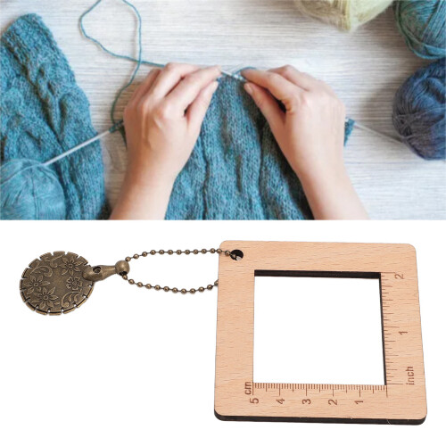 Stricklineal mit Garnschneider - Buchenholz 8x8 cm
