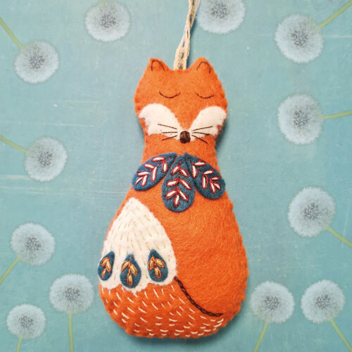 Corinne Lapierre Folk Embroidered Fox Felt Craft Mini Kit 2