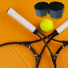 2 Stück Tennis-Schläger-Griffschoner – Rote Silikon-Endkappe gegen Handermüdung Zubehör