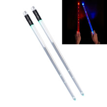 LED-Schlagstab mit 15 Farbwechsellichtern, 41,7 cm, wiederaufladbar