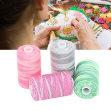 4er-Set Polyester-Nähgarn - 1000 Yards, 4 Farben, 3,3 x 6 cm