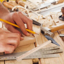 Marteau ingénieur-machiniste, manche en bois