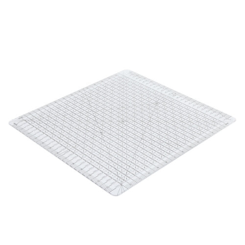 Righello da trapunto 12x12 in acrilico trasparente con griglia