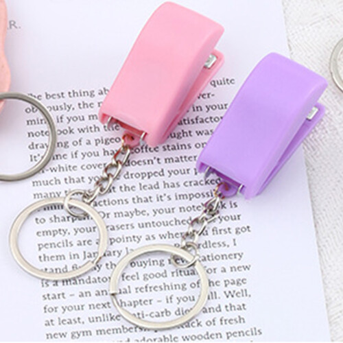 Agrafeuse porte-clés mini violette type 10, 39x27x16mm