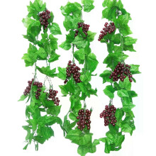 4 kpl Luovia keinotekoisia rypäleköynnöksiä viinirypäleillä Muoviset hedelmät Grapevines -simulaatiohedelmät
