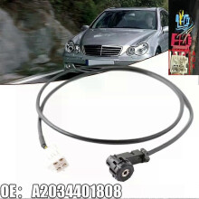 4-nastainen AUX-apukaapeli Mercedes-Benz C-sarjan W203 CLK W209 Aux-tuloradiokaapelille A2034401808