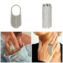 Verstelbare ring met delicate gouden en zilveren ketting en franje. Roestvrijstalen sieraden voor modieuze