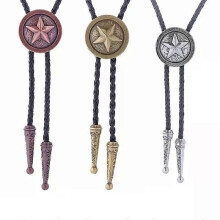 Corbata de bolo hecha a mano con forma de pentagramas, estilo vaquero occidental, collar de cuero, colgante