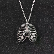 Collana con gabbia toracica gotica alla moda, ciondolo anatomico a forma di cuore, stile gotico punk,