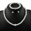 Set di gioielli di perle bianche alla moda, set di collane, orecchini e braccialetti di perle da donna 1
