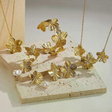 Collana con orecchini a forma di fiore color oro per donna, personalità alla moda, anello con fiore,