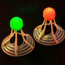 Leuchtende winddichte Badminton-Beleuchtungsbälle, Schaumstoffkopf, leuchtender Federball, leuchtende