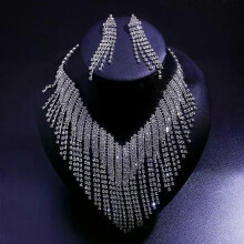 New Luxury Long Tassel Rhinestone Choker Necklace for Women Statement Crystal Water Drop Pendant Choker