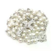 Collana cattolica lunga con ciondolo a croce in perle acriliche bianche, collana con rosario, gioielli