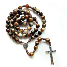 Collana rosario vintage in acrilico marrone con croce cattolica di Gesù intrecciata in corda, gioielli