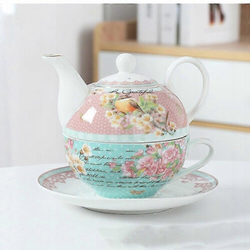 (D)Teapot With A British Filizanka Teapot 1