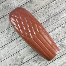 Coussin de selle universel vintage pour moto (marron) 630 mm, rayé et losange, fait main, style classique