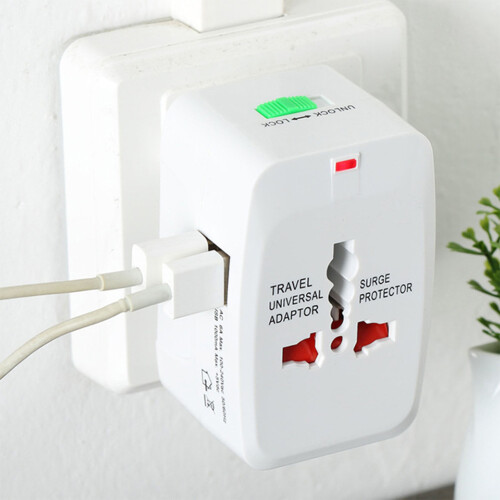 Universal-Reiseadapter 1500W 3.9x5x7.3cm Weiß 2