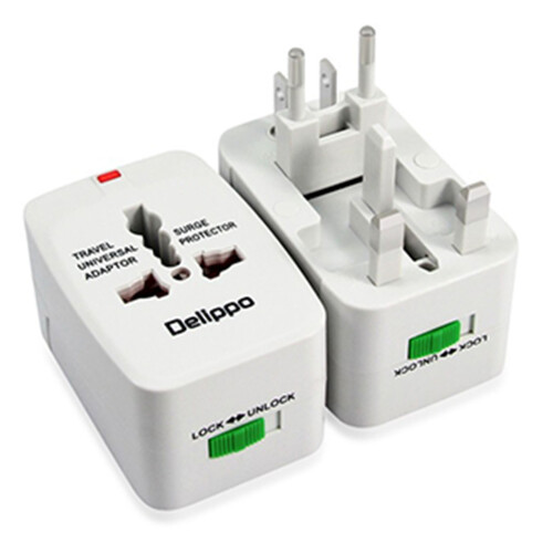 Universal-Reiseadapter 1500W 3.9x5x7.3cm Weiß