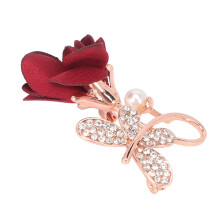 Rosenbrosche mit eingefassten Diamantsimulanten - Rosa