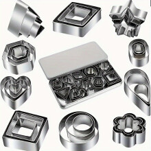Ein Set Ausstechformen aus Edelstahl zum Backen von Cupcakes